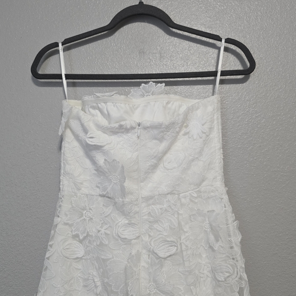 🎀$20 SALE🎀NWT Lulu's Elevated Sensation White 3D Floral Embroidered Midi Dress - Picture 5 of 8